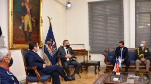 Reunión bilateral entre los Ministros de Defensa de Chile y Argentina