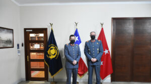 Comandante en Jefe del Ejército saluda al Jefe del Estado Mayor Conjunto por los 80 años de su creación.