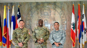 Oficial del CCA participa en el Programa International Military Education & Training