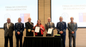 Firma de convenio de colaboración entre el Ministerio de Defensa Nacional y la Contraloría General de la República
