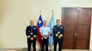 Presentación al Jefe del Estado Mayor Conjunto del Agregado de Defensa de Uruguay saliente y entrante