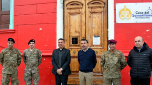 Personal del Comando Conjunto Austral realiza ayuda solidaria a la Casa del Samaritano de Magallanes