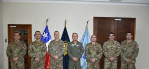 Contingente desplegado a Bosnia realiza saludo protocolar al Jefe del Estado Mayor Conjunto
