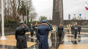 Jefe del Estado Mayor Conjunto participa en conmemoración del 245 aniversario del Natalicio de Bernardo O’Higgins en Chillán