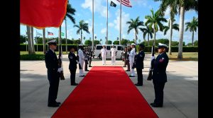 JEFE DEL EMCO VICEALMIRANTE PABLO NIEMANN VISITA COMANDO SUR DE LOS ESTADOS UNIDOS