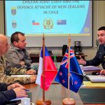 DEPARTAMENTO DE ASUNTOS INTERNACIONALES DEL EMCO SE REÚNE CON AGREGADO DE DEFENSA DE NUEVA ZELANDA EN CHILE