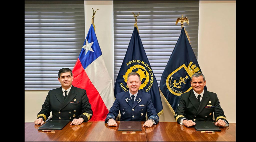 CAMBIO DE MANDO EN LA DIRECCIÓN DE OPERACIONES Y CONDUCCIÓN CONJUNTA DEL EMCO