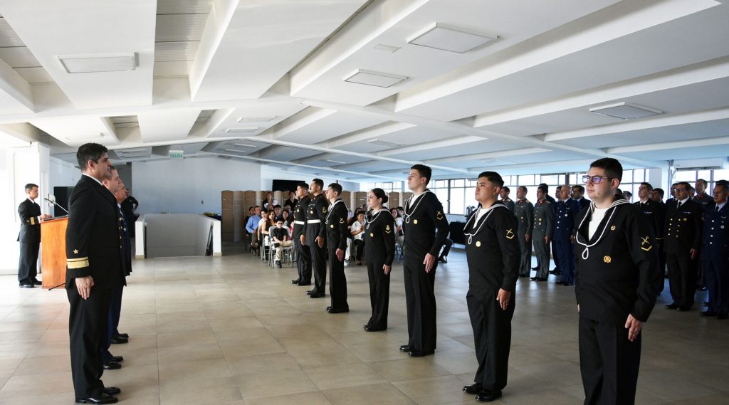 Ceremonia de ascensos del personal Armada y Fuerza Aérea del Estado Mayor Conjunto