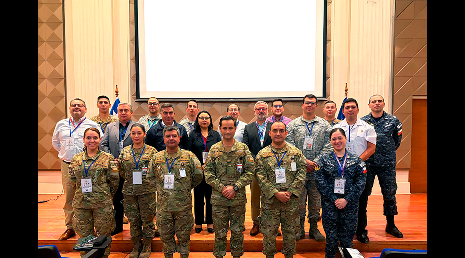 REUNIÓN DE CATALOGACIÓN DE LA DEFENSA JUNTO A INSTITUCIONES Y EMPRESAS ESTRATÉGICAS