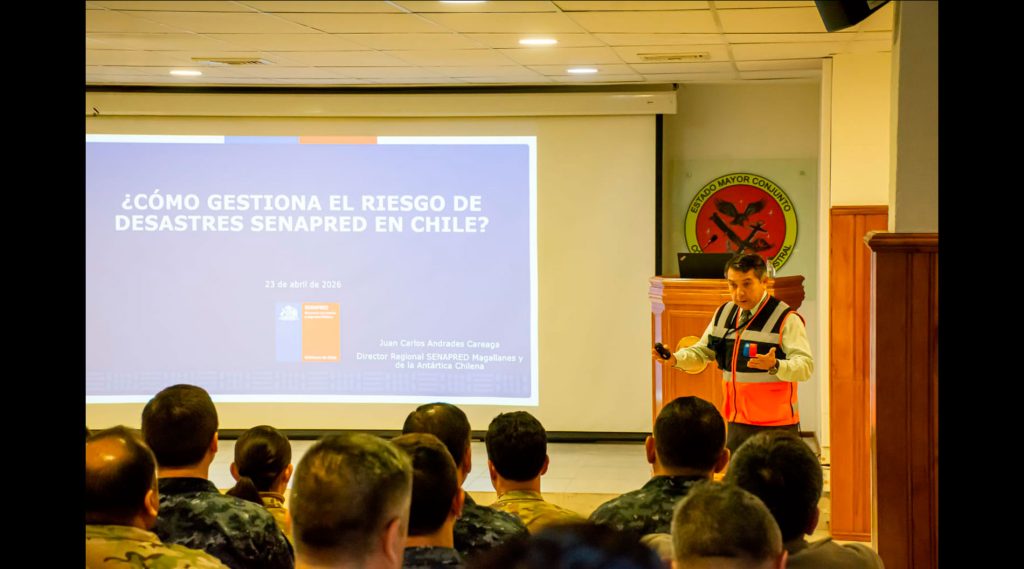 CLASE MAGISTRAL DE SENAPRED EN DEPENDENCIAS DEL COMANDO CONJUNTO AUSTRAL