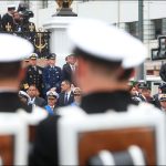 JEFE DEL EMCO ASISTE A DESFILE EN HONOR A LAS GLORIAS NAVALES EN VALPARAÍSO